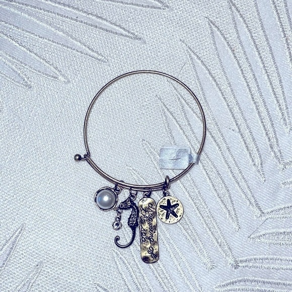 DREAMING of the Sea Bangle Bracelet NWOT - Picture 1 of 2